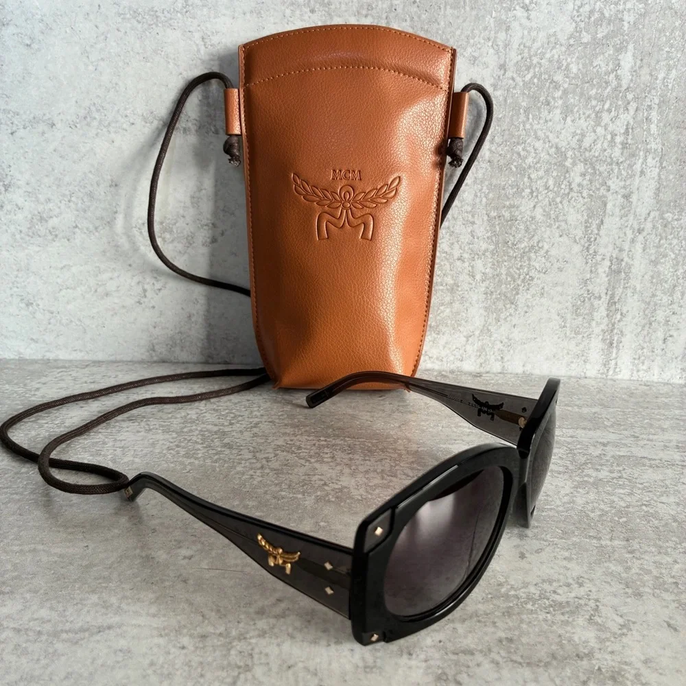 MCM Oversized Butterfly Sunglasses MW0005 05B Black Gold Italy NWOT w/ Pouch